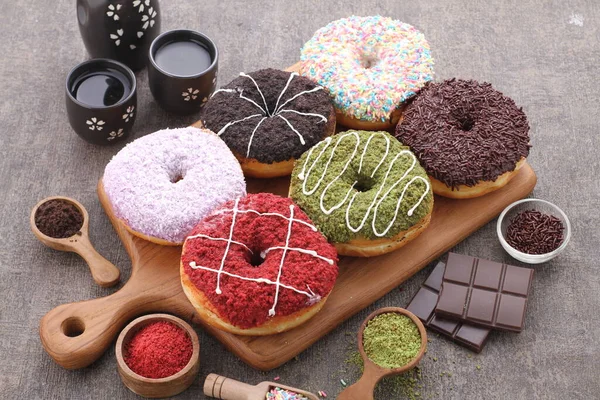 Renkli Donut Çeşitleri — Stok fotoğraf