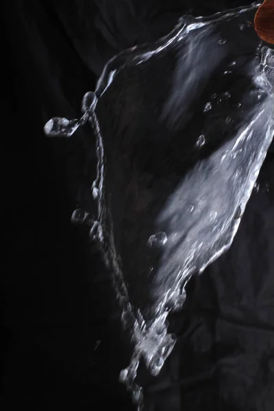 Salpicadura Agua Sobre Fondo Negro —  Fotos de Stock