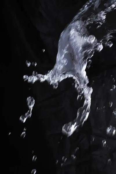 Брызги Воды Черном Воздухе — стоковое фото