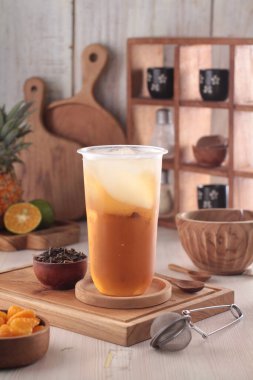 bal ve limon ile buzlu çay