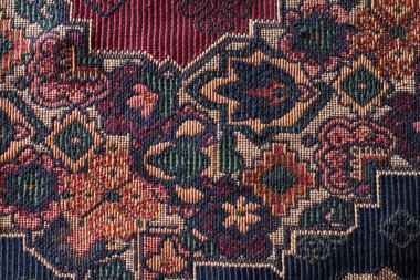 Geleneksel Türk desenli doğu halısı