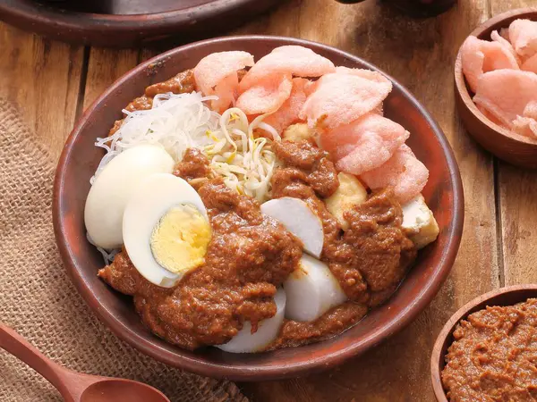 Koreański Tradycyjne Jedzenie Instant Zupa Gogogi Jujuki Makaron Ryżowy Smażone — Zdjęcie stockowe