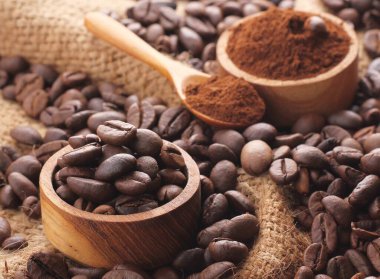 Taze kahve çekirdekleri.