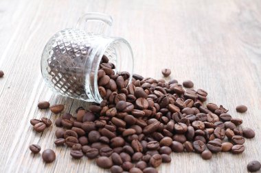 Tahtadaki kahve çekirdeği