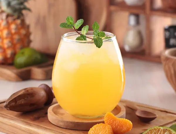 Fresh Fruit Juice Table — Stock Photo, Image