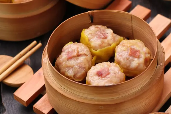 chinese steamed dumplings with meat