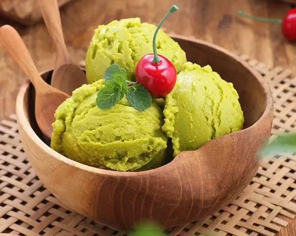 Ice Cream Green Leaf Wood Table — Stock Photo, Image