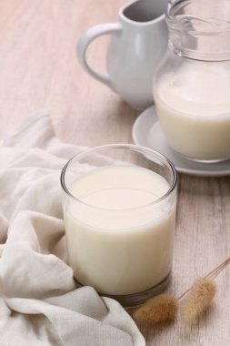 Sütlü ve kremalı bir fincan kahve.