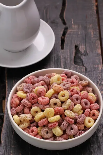 Cereal Con Chocolate Fresa —  Fotos de Stock