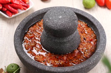 Domatesli biber ezmesi.