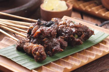 Yemek fotoğrafçılığı, yiyeceklerin çekici natürmort fotoğraflarını çekmek için kullanılan bir natürmort fotoğrafçılık türüdür. Ticari fotoğrafçılığın uzmanlaşması olarak.