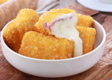 Peynirli peynir topları