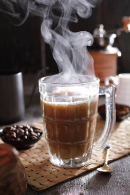 Sütlü sıcak kahve