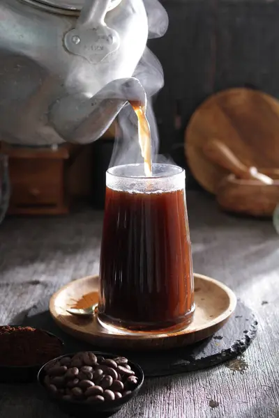 Чайник Чашкой Кофе — стоковое фото