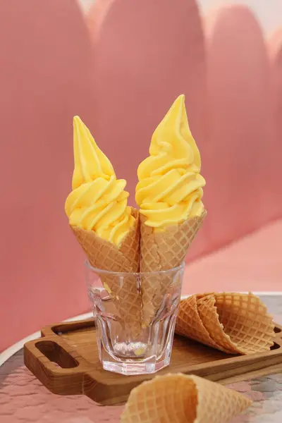 Glass Ice Cream Cones Tray — Stock Photo, Image