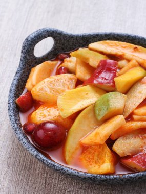 tatlı ve ekşi meyve suyu veya meyve suyu