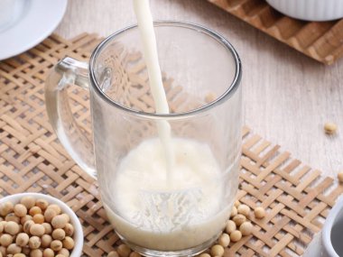 soya tohumlu soya sütü