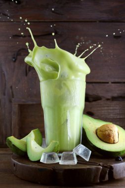 avokado ile avokado smoothie