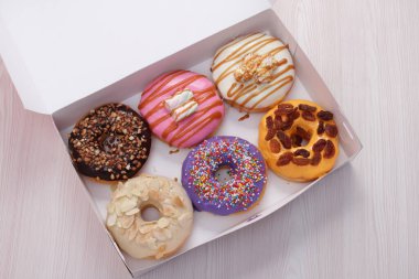 çörek çikolata sır ile