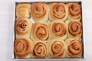 Tepside tarçınlı rulo