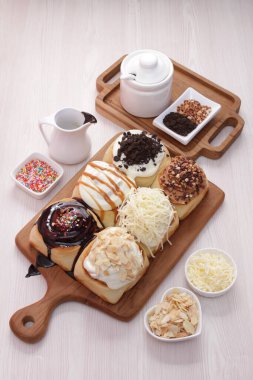 Masada lezzetli yemekler var.