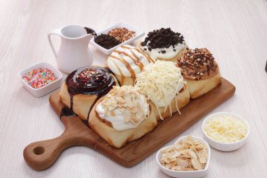 Kremalı çikolatalı pasta.