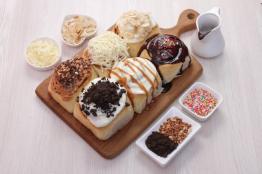 Yemek fotoğrafçılığı, yiyeceklerin çekici natürmort fotoğraflarını çekmek için kullanılan bir natürmort fotoğrafçılık türüdür. Ticari fotoğrafçılığın uzmanlaşması olarak.