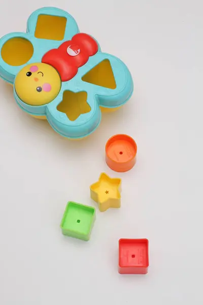 Πολύχρωμο Πλαστικό Παιχνίδι Παζλ Για Παιδιά Απομονώνονται Λευκό Φόντο — Φωτογραφία Αρχείου