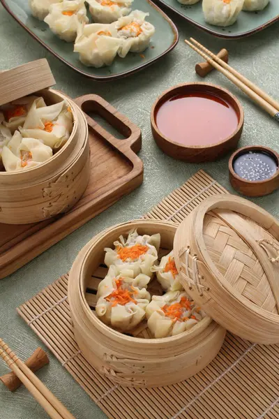 Chinese Dumplings Chopsticks — Stock Photo, Image