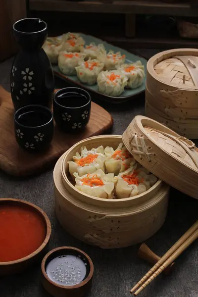 Koreanische Küche Traditionelle Reisnudeln Mit Kimchi Kimchi Und Sojasauce — Stockfoto