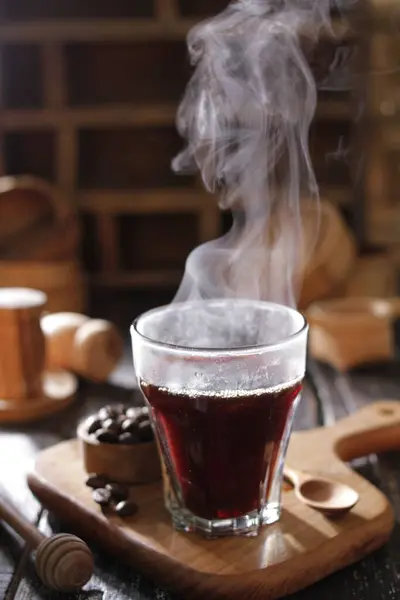Horká Káva Skleněném Šálku Lžička — Stock fotografie