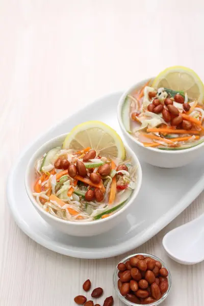 Insalata Speziata Tradizionale Coreana Con Kimchi — Foto Stock