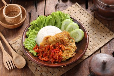 Balık ezmeli pilav.