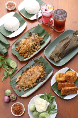 Balıklı pilav fotoğrafı.