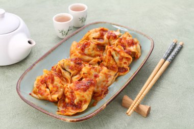 Kimchi 'li kimchi lahana, geleneksel yemek.