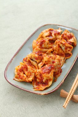 Kore yemekli kimchi.