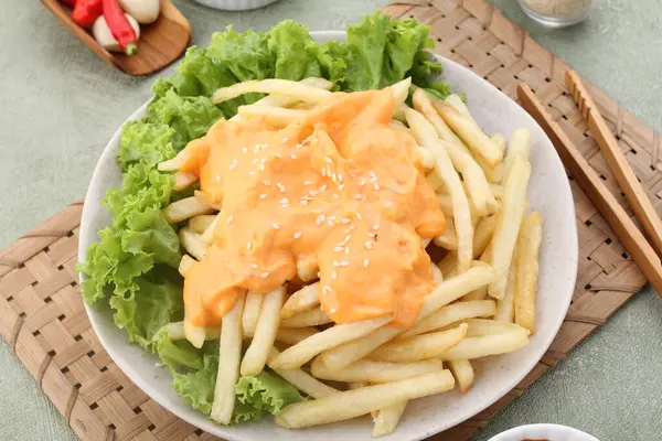 Tasty Fried Fries Salad — Stock Photo, Image
