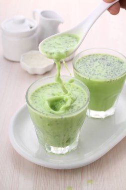 Kibrit yeşil çay ve kibrit çay.