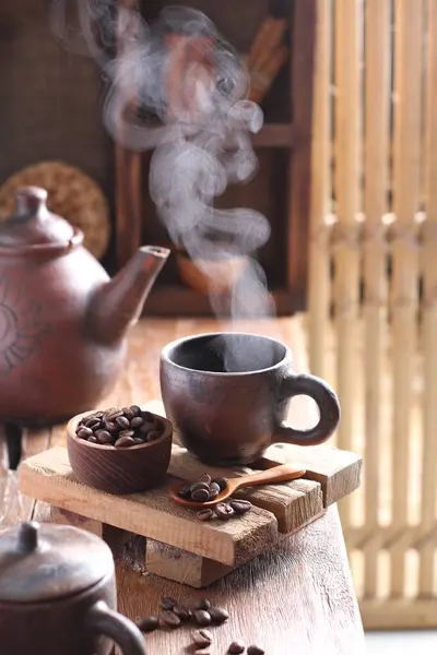Tee Einer Tasse Mit Teekanne Und Teekanne — Stockfoto
