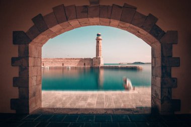 Yunanistan, Beton Ada, Chania şehrindeki güzel yaz plajı.,  