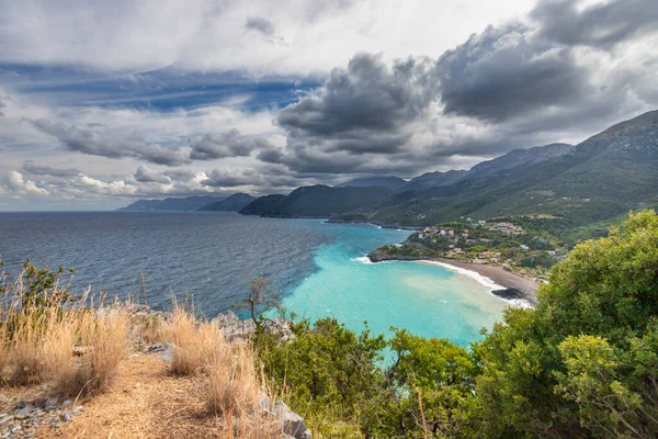 Krajobraz Wybrzeża Greckiej Wyspy Evia Piękne Widoki Morze Góry Słoneczny — Zdjęcie stockowe