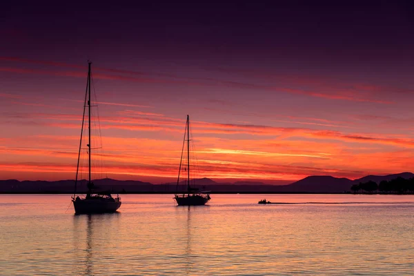 Yunan Adası Evia Denizin Üzerinde Resim Gibi Romantik Bir Gün — Stok fotoğraf
