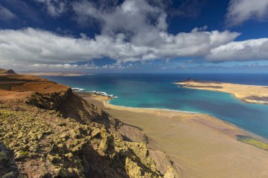 Volkanik arazi manzarası volkanik Lanzarote adası, İspanya