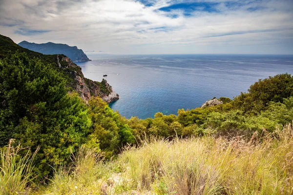 Yunan Korfu adasındaki deniz manzarası