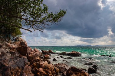Tayland 'da Hint Okyanusu kıyısında egzotik bir tatil ve dinlenme..