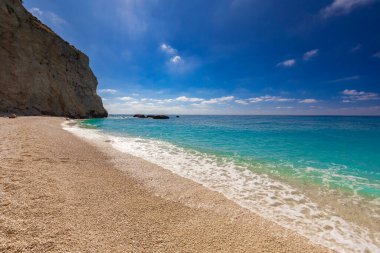 Yunan İyon adasındaki harika yaz tatili manzarası Lefkada, kartpostal ya da seyahat duvar kağıdı, tasarımınız için arka plan