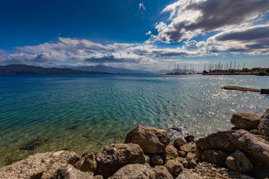 Yunan İyon adasındaki harika yaz tatili manzarası Lefkada, kartpostal ya da seyahat duvar kağıdı, tasarımınız için arka plan