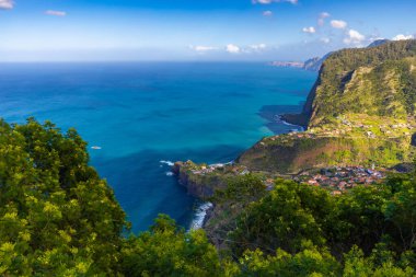 Portekiz, Madeira Adası 'ndaki güzel okyanus manzarası. yüksek kaliteli fotoğraf