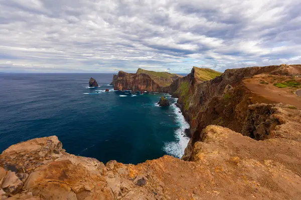 Coastal Cliffs ve Ocean View, Madeira, Ponta de Sao Lourenco