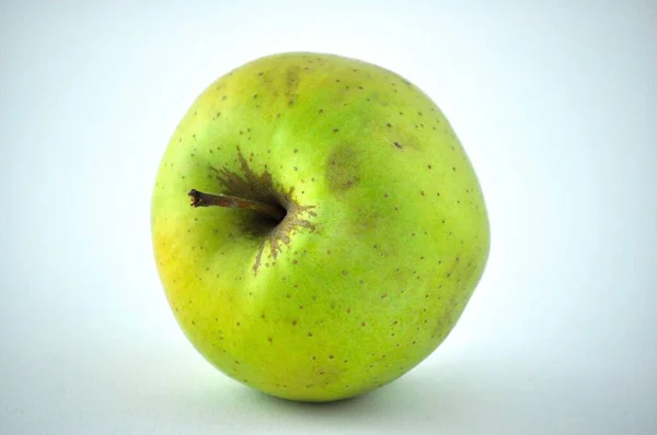 Закрыть Зеленые Яблоки Изолированные Белом Фоне — стоковое фото